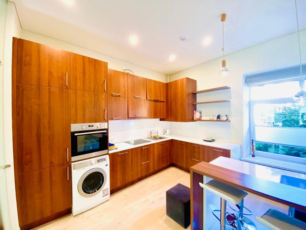 Great Flat With Terrace In Oldtown-Prime Rentals Kaunas Bagian luar foto