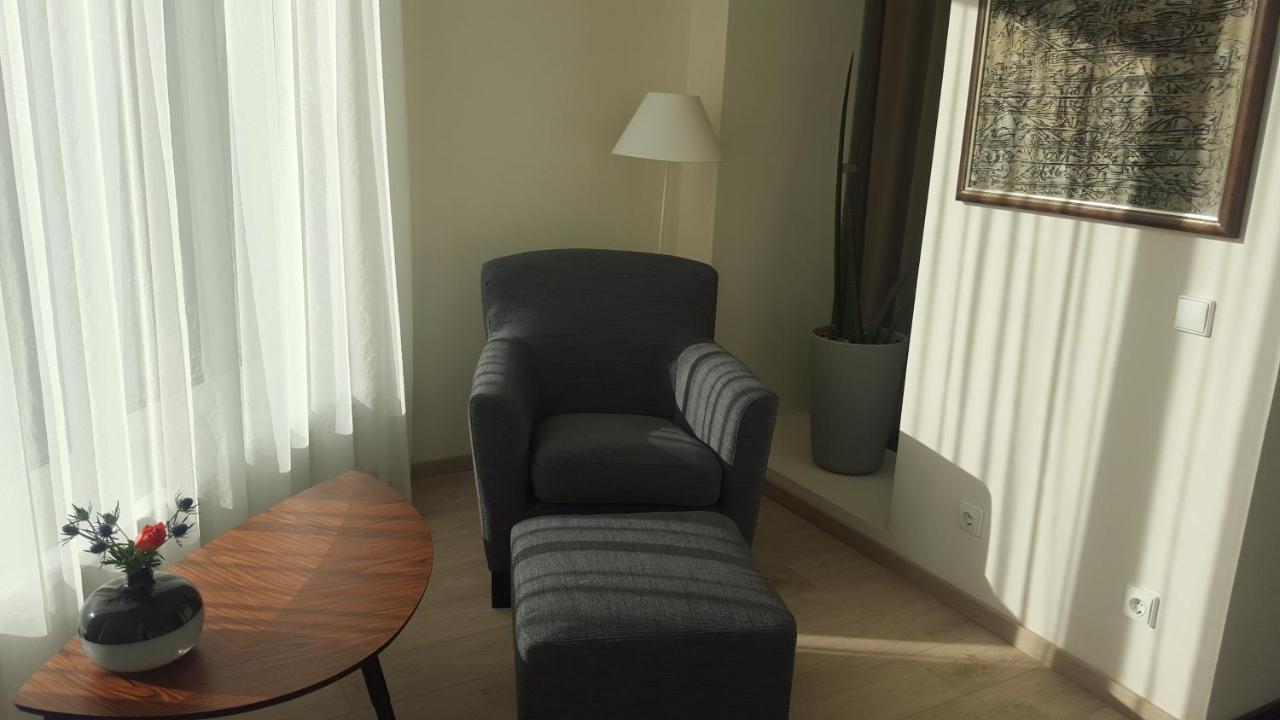 Great Flat With Terrace In Oldtown-Prime Rentals Kaunas Bagian luar foto